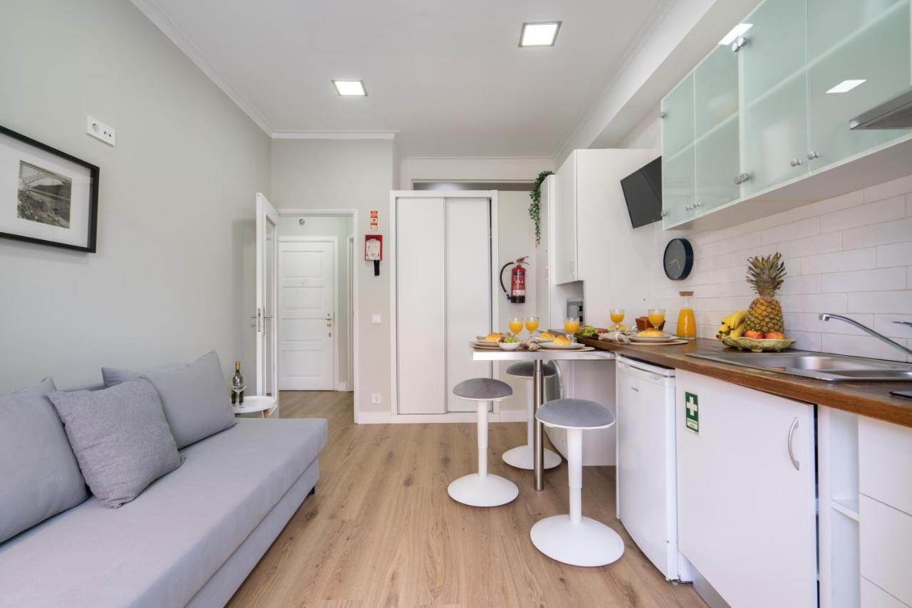 Host Wise - Modern Flats With Stunning Terrace Or Balcony - Central Location 포르투 외부 사진
